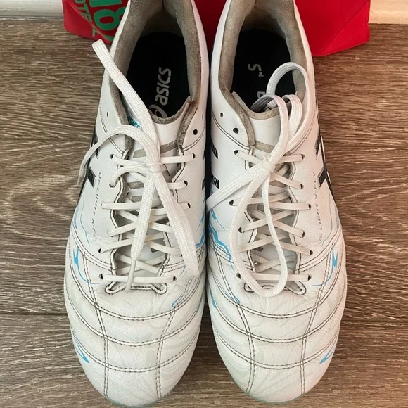 asics soccer cleats